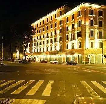 ラティナム ホテル 4*