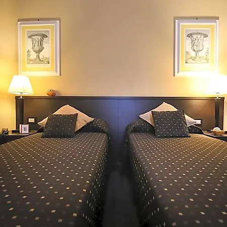 Latinum Hotel 4*